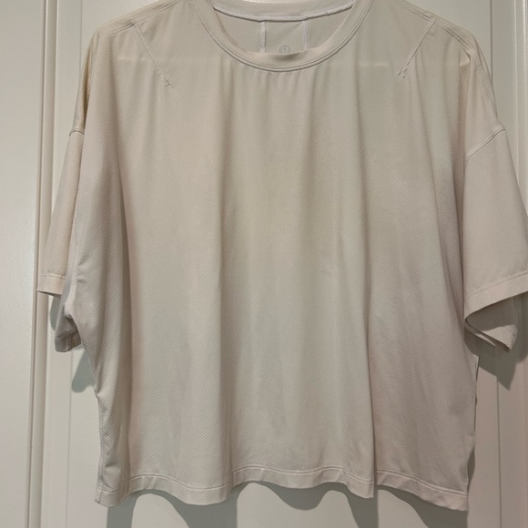 lululemon athletica Cream Crop Top - Picture 1 of 6